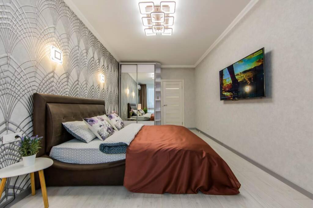 Новые Светлые Апартаменты Метро Славутич Kiew Exterior foto